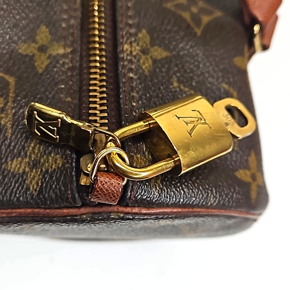 Authentic Louis Vuitton LV Papillon 30 Monogram Barrel Bag w/Dust bag lock & Key - Picture 9 of 16